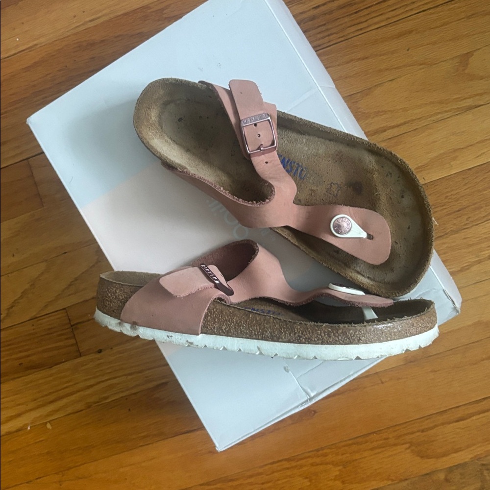 Birkenstock Pink Leather Toe-Post Sandals with Buckle - Picture 2 of 4